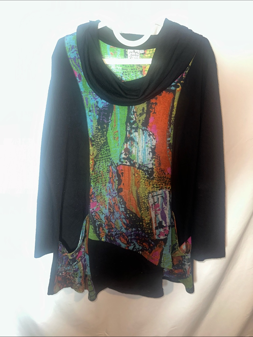 Parsley & Sage Black Tunic with Multicolor Abstract Front